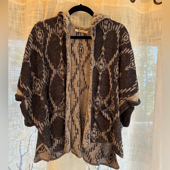 Women’s Roxy Poncho - Picture 1 of 7